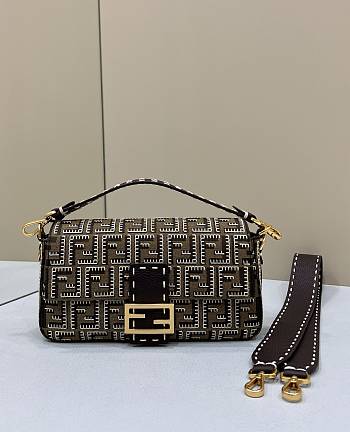 Fortok Fendi Baguette FF Logo Hand-stitched Calfskin Bag 8501F 28×6×13cm