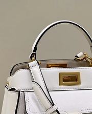 Fortok Fendi White Peekaboo Baguette Iconic Bag FF Buckle 23x11x18cm - 2