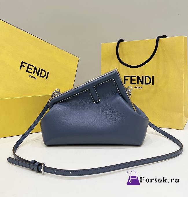 Fortok Fendi First Bag Blue 80018m 26×9.5×18cm  - 1