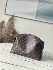 Fortok Louis Vuitton Cosmetic Bag M46458 27x18x9cm - 1