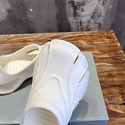 Fortok Balenciaga Mold Closed Rubber Sandals White  - 4