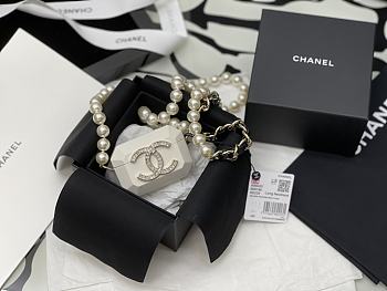 Fortok Chanel Plastic Box Bag White Pearl Chain 