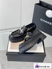 Fortok Chanel Logo Shiny Calfskin Loafers Black - 3