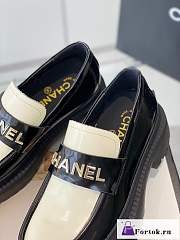 Fortok Chanel Logo Shiny Calfskin Loafers White - 6