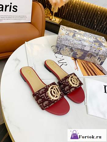 Fortok Dior Slippers in Red