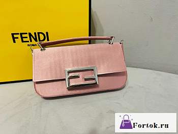 Fortok Fendi Baguette Bag in Pink 19x14x4cm