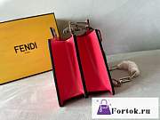 Fortok Fendi Pekapoo Cut Bag in Pink 11x20.5x14cm - 4