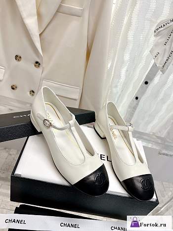 Fortok Chanel Loafer in White