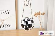 Fortok Chanel Sphere Minaudiere Black & White 12x12x12cm - 1