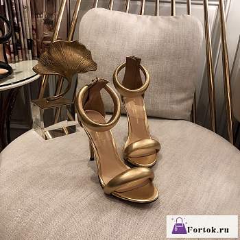 Fortok Gianvito Rossi High Heels Gold