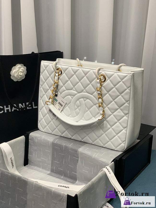Fortok Chanel White Shopper Bag Caviar Leather Gold Hardware - 1