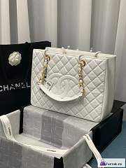Fortok Chanel White Shopper Bag Caviar Leather Gold Hardware - 2