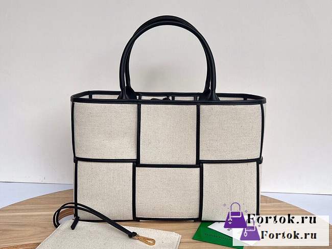 Fortok Bottega Veneta Medium Arco Tote Bag Natural/ Black - 1