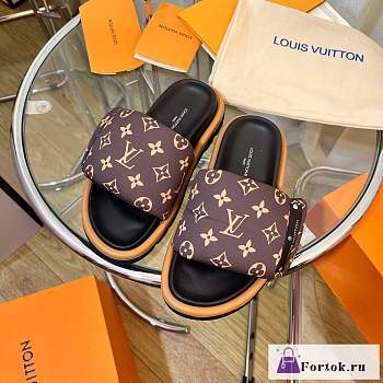 Fortok Louis Vuitton Pool Pillow Mules Brown