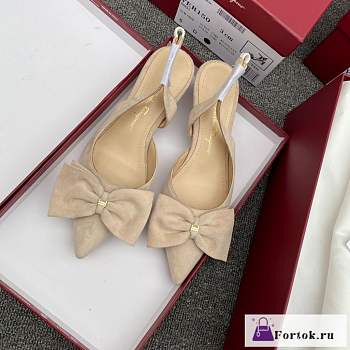Fortok Salvatore Ferragamo Reda Slingback Pumps Beige