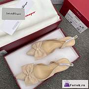 Fortok Salvatore Ferragamo Reda Slingback Pumps Beige - 2