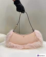 Fortok Fendi O-lock Swing Pink Fox Fur And Leather Pouch - 1