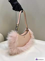 Fortok Fendi O-lock Swing Pink Fox Fur And Leather Pouch - 5