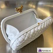Fortok Bottega Veneta Knot Clutch in White 20x12x5.5cm - 2