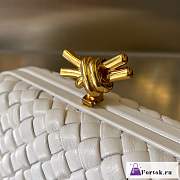 Fortok Bottega Veneta Knot Clutch in White 20x12x5.5cm - 5