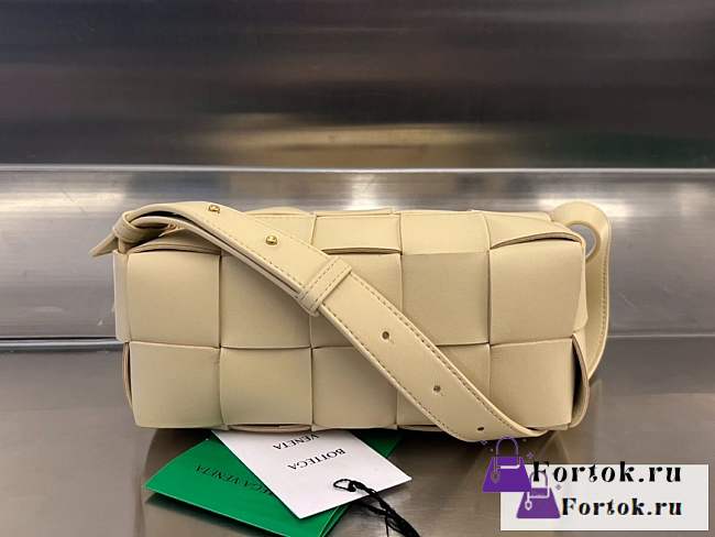 Fortok Bottega Veneta Brick Cassette Bag Beige 23.5x10x20cm - 1
