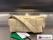 Fortok Bottega Veneta Brick Cassette Bag Beige 23.5x10x20cm - 1