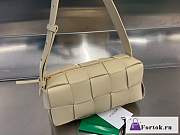 Fortok Bottega Veneta Brick Cassette Bag Beige 23.5x10x20cm - 6