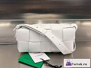 Fortok Bottega Veneta Brick Cassette Bag White 23.5x10x20cm - 1