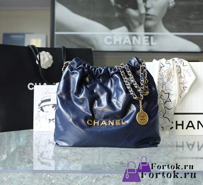 Fortok Chanel 22s Hobo Bag Dark Blue Gold Buckle 35x37x7cm - 1