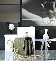 Fortok Chanel 22K Flap Bag Green 14x22x8cm - 4