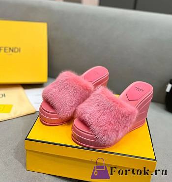 Fortok Fendi Fashion Show Pink Mink Slides