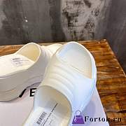 Fortok Givenchy Marshmallow Wedge Sandals In White - 2