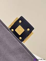 Fortok Fendi Iconic Baguette Bag Grey 8579 27x6x15cm - 5