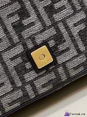 Fortok Fendi Iconic Baguette Bag Grey 8579 27x6x15cm - 4