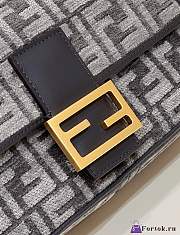 Fortok Fendi Iconic Baguette Bag Grey 8579 27x6x15cm - 3