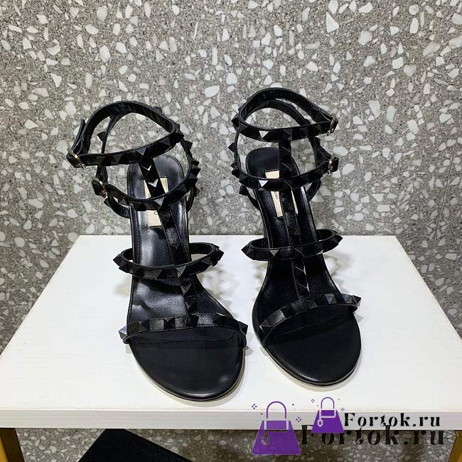 Fortok Valentino Rockstud Accents Leather Pumps - 1