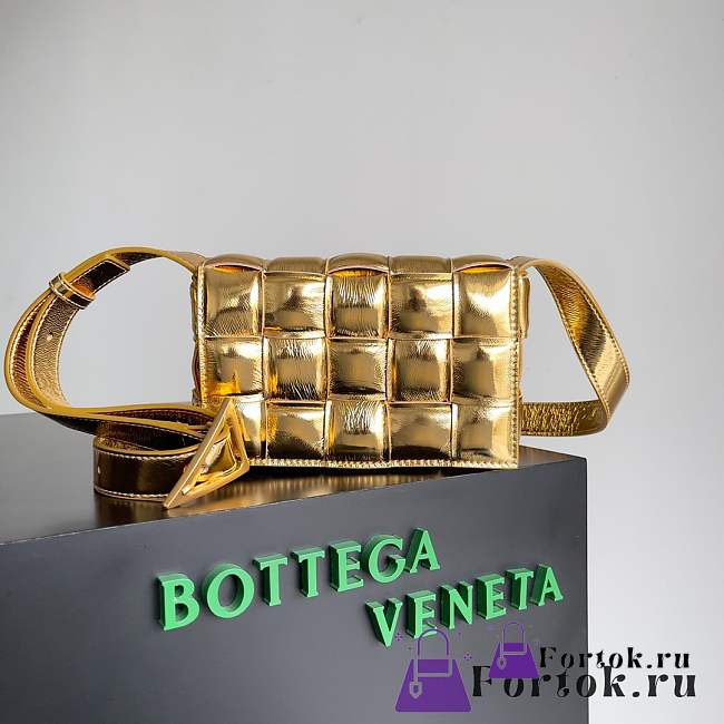 Fortok Bottega Veneta Mini Cassette Bag Gold 20x12.5x7cm - 1