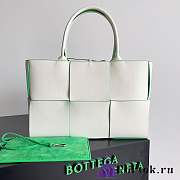 Fortok Bottega Veneta Slip Tote Bag White 38x25x14cm - 1