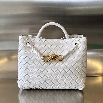 Fortok Bottega Veneta Andiamo Bag White 25x22x10.5cm