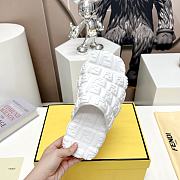 Fortok Fendi Logo Embossed Cloud Slides White - 6