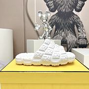 Fortok Fendi Logo Embossed Cloud Slides White - 2