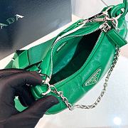 Fortok Prada Padded Nappa-leather Prada Re-Edition 2005 Shoulder Bag Green - 2