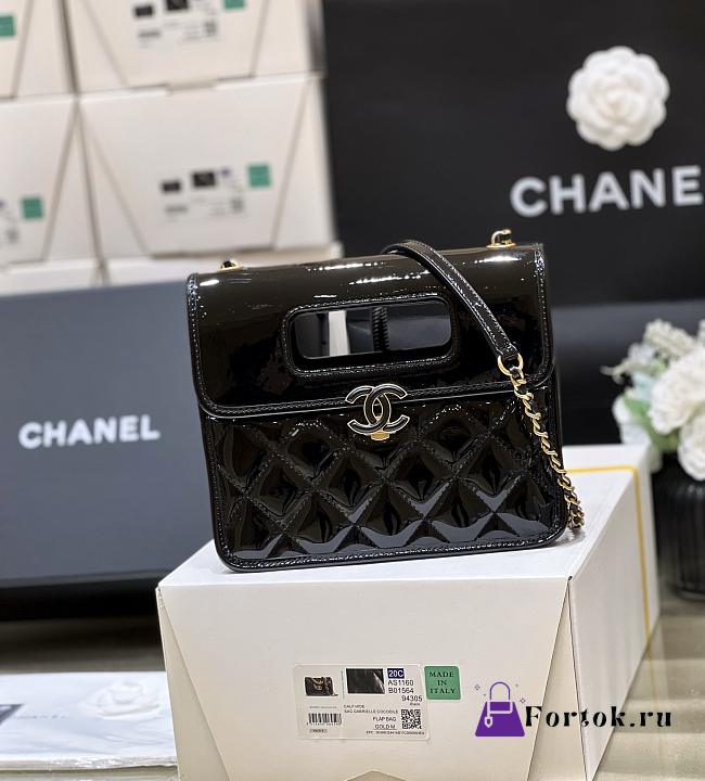Fortok Chanel Mini Flag Bag Patent Calfskin & Gold-Tone Metal Black - 1