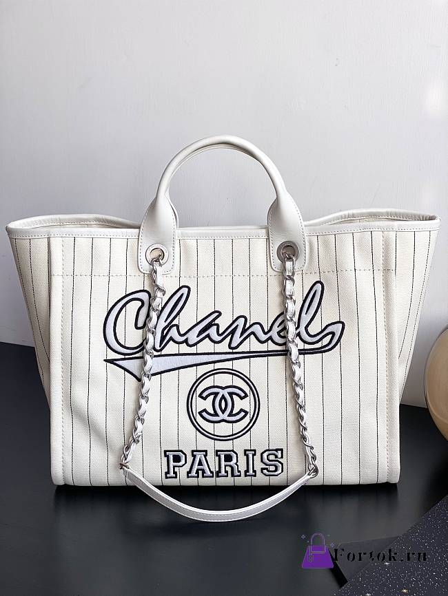 Fortok Chanel 23P Deauville Tote Bag White 50x30x22cm - 1