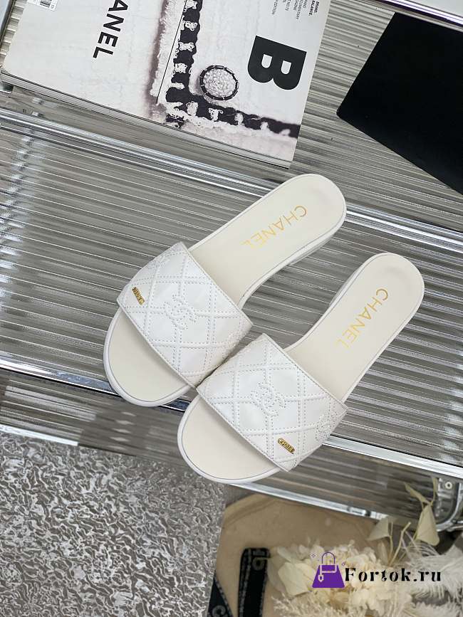 Fortok Chanel 23 Slides White - 1