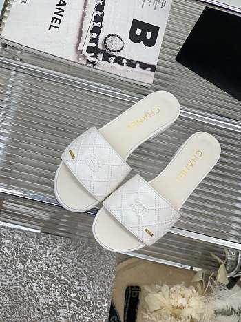 Fortok Chanel 23 Slides White