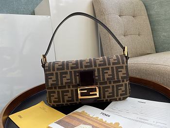 Fortok Fendi Baguette Fabric Bag Brown 26x15x4cm