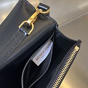 Fortok Bottega Veneta Mini Cassette Cross-Body Bag Black 19x13.5x3.5cm - 2