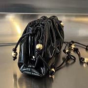 Fortok Bottega Veneta The Mini Patent Leather Pouch Black - 6