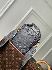 Fortok Louis Vuitton Cruiser Messenger Bag Black M21812 16.5x24x10cm - 1